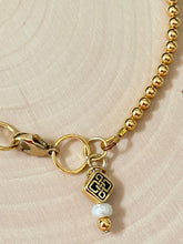 Load image into Gallery viewer, Baroque pearl and gold filled clasp bracelet