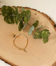 Load image into Gallery viewer, Baroque pearl and gold filled clasp bracelet