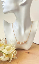 Load image into Gallery viewer, Sand Dollar Genuine Pearl Choker necklace