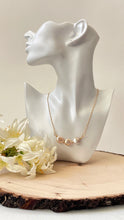 Load image into Gallery viewer, Sand Dollar Genuine Pearl Choker necklace