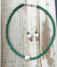 Load image into Gallery viewer, Sand Dollar Pearl Choker Necklace With Aqua Beads