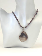 Load image into Gallery viewer, Geode Gemstone Beaded Necklace