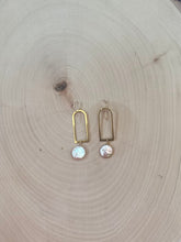 Load image into Gallery viewer, Gold Long D-Ring with Coin Pearls
