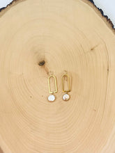 Load image into Gallery viewer, Gold Long D-Ring with Coin Pearls
