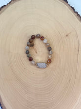 Load image into Gallery viewer, Druzy and Agate Stretch Bracelet
