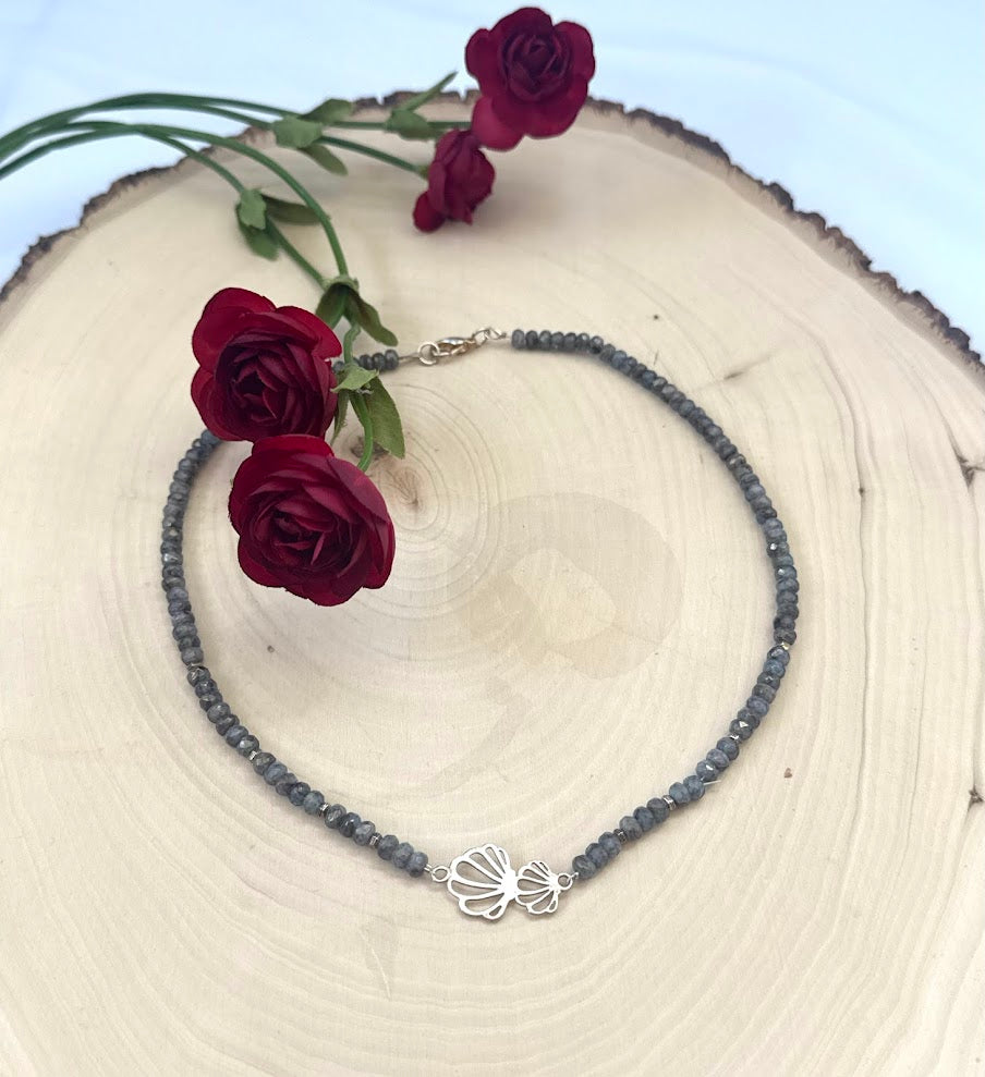 Labradorite Choker with Sterling Silver Shell Link