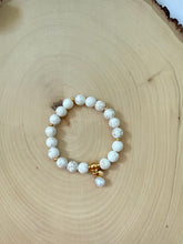 Load image into Gallery viewer, White Howlite and Gold Stretch Bracelet
