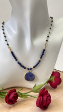 Load image into Gallery viewer, Sapphire Pendant Choker
