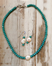 Load image into Gallery viewer, Sand Dollar Pearl Choker Necklace With Aqua Beads
