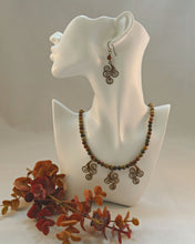 Load image into Gallery viewer, Vintage Dangle Ear Rings With Beautiful Jasper Beads

